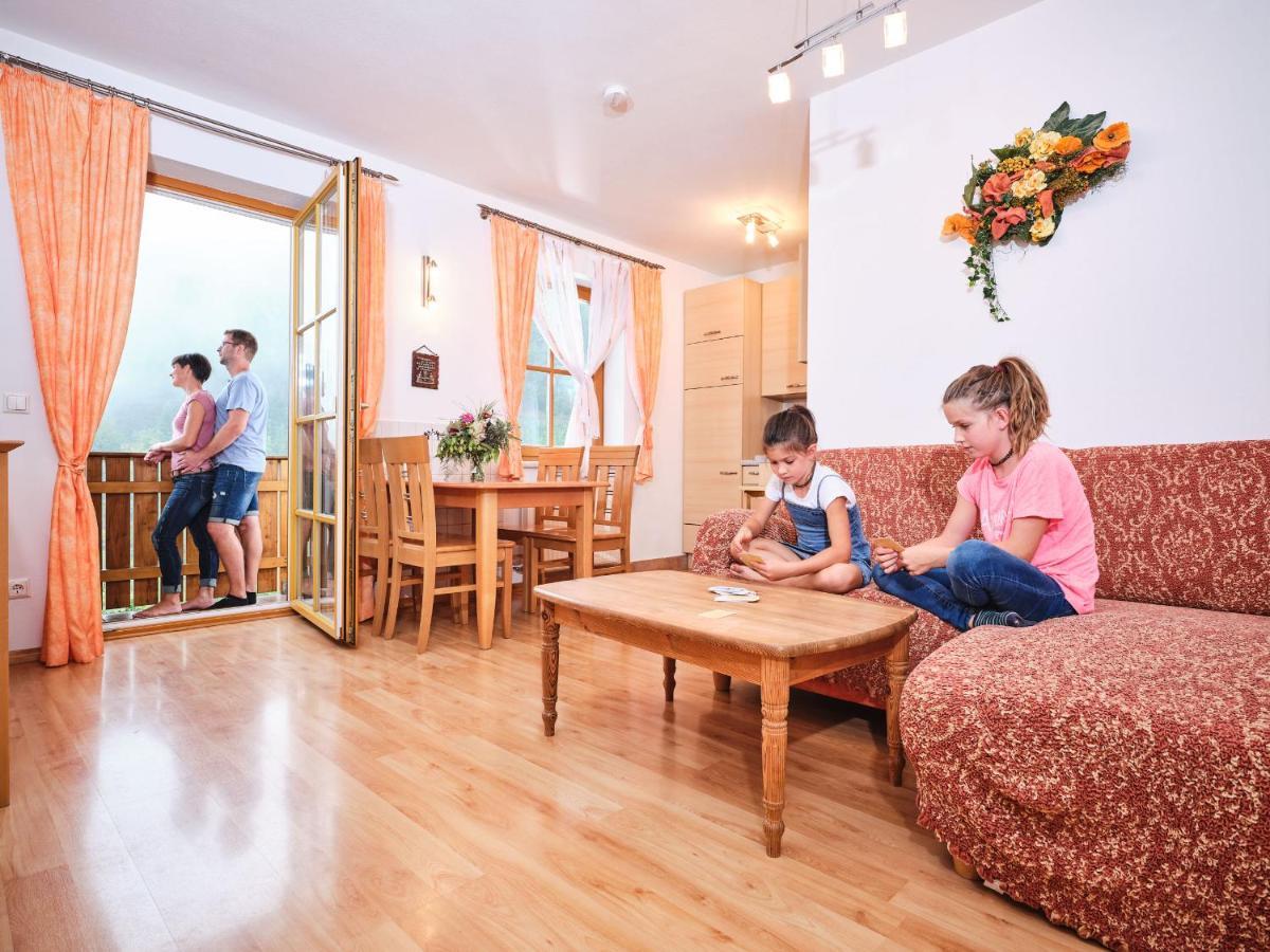 Zwergerlhof Appartement Loich Buitenkant foto